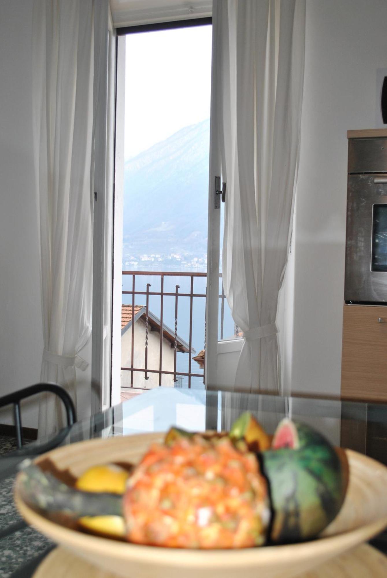The Romantic Village House - Apartments With Lake View Colonno Zewnętrze zdjęcie