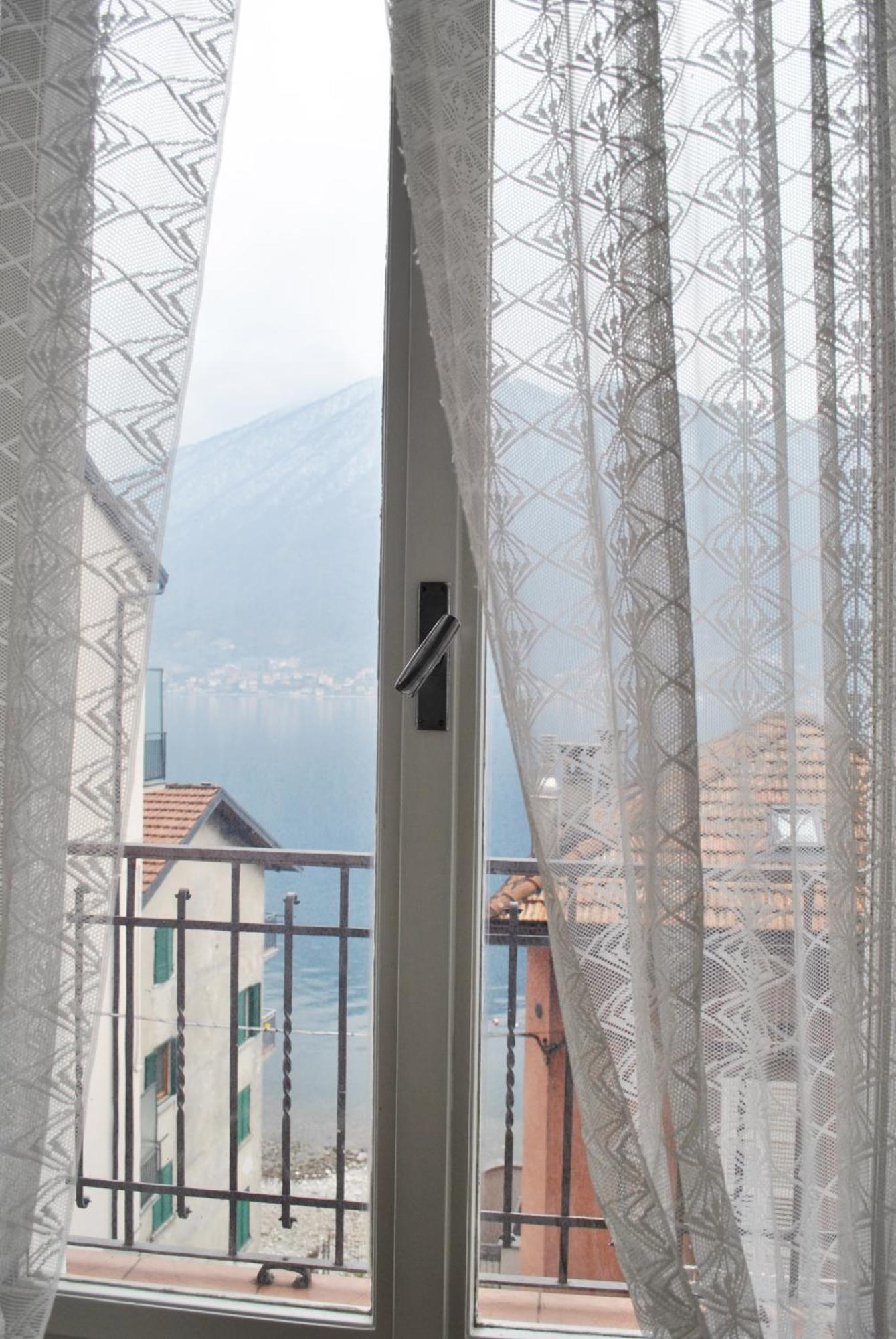 The Romantic Village House - Apartments With Lake View Colonno Zewnętrze zdjęcie